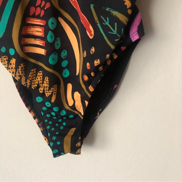Urban Outfitters Out From Under Printed Strappy Scoop Back One-Piece Swimsuit S - Picture 6 of 11
